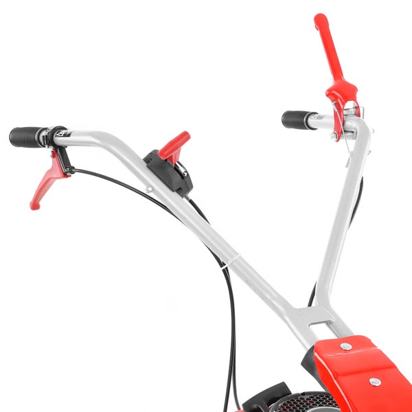 Detailaufnahme der Bedienelemente einer Motorhacke