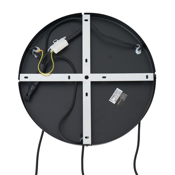 Rückseite einer Deckenleuchte mit Verkabelung und Montagekreuz