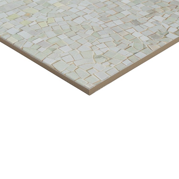 Wandfliese mit Natursteinmosaik Optik in unregelmäßigen Formaten und Stärken für Innenräume.