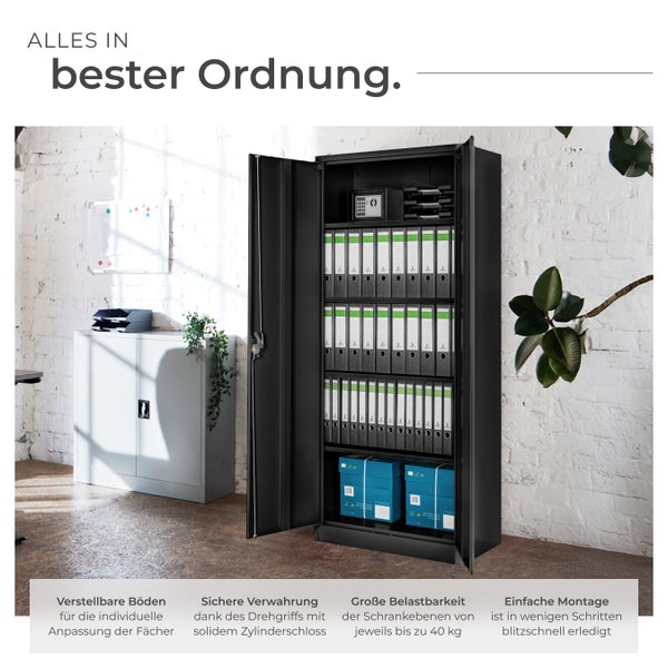 Schwarzer Büroschrank mit Ordnern und Zylinderschloss für sichere Aufbewahrung.