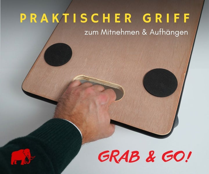 Holzbrett mit integriertem Tragegriff und Antirutsch-Pads. Mammut Logo.