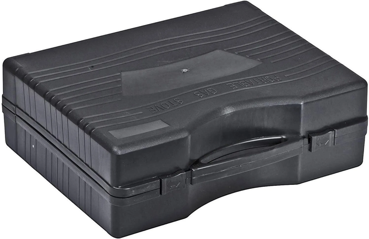 Tragbarer Gaskocher in schwarzem Kunststoffkoffer