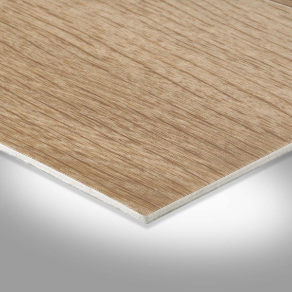 Detailansicht eines Teppichs mit dem Symbol weich und keine Flusen sowie waschbar.