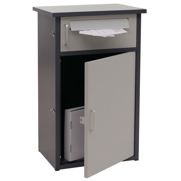 Briefkasten mit Zeitungsfach und geöffneter Tür