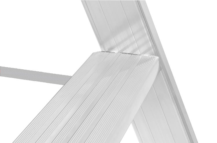 Detail einer Aluminiumleiter mit Gurtband