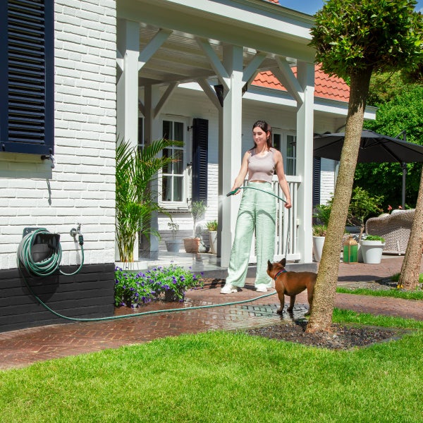 VONROC Gartenschlauch 20 Meter – Inklusive Schlauchhalter, Verstellbare Spritze und Wasserhahnanschluss - Wasserschlauch