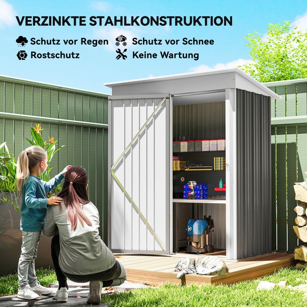 Organisierter Geräteschuppen aus verzinktem Stahl im hellen Garten. Wetterfest, rostgeschützt und wartungsfrei, mit Schiebetür und Regalsystem.