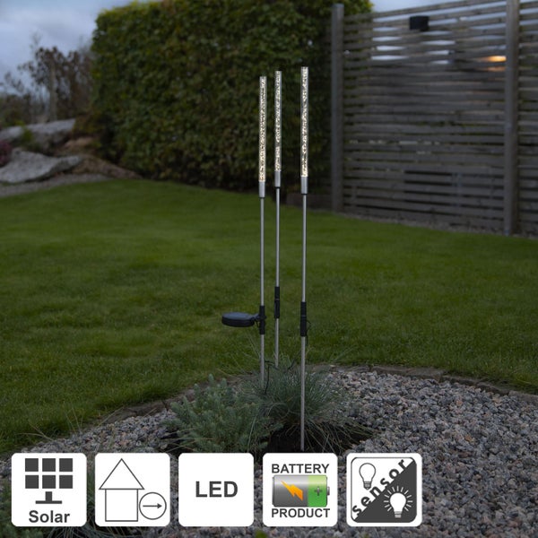 Lichterkette mit LED-Leuchtmitteln auf schwarzem Kabel