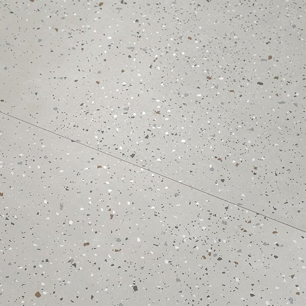 Fliese mit Terrazzooptik und glatter Oberfläche für Wand und Boden
