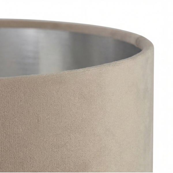 Detailansicht eines Lampenschirms aus Stoff