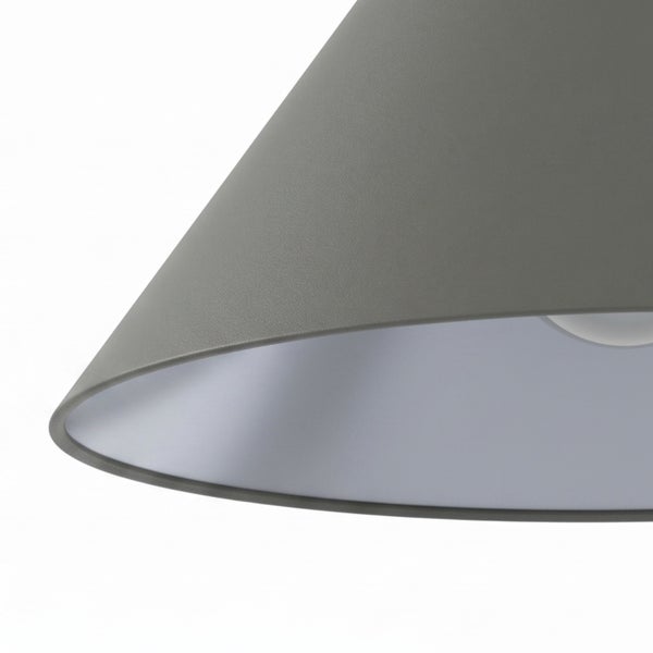 Lampenschirm für Pendelleuchte aus Metall in konischer Form