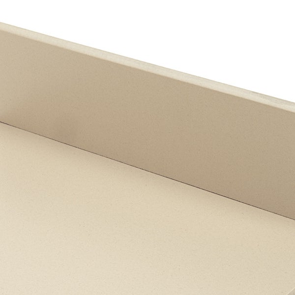 Küchenarbeitsplatte mit integrierter Rückwand aus Steinmaterial