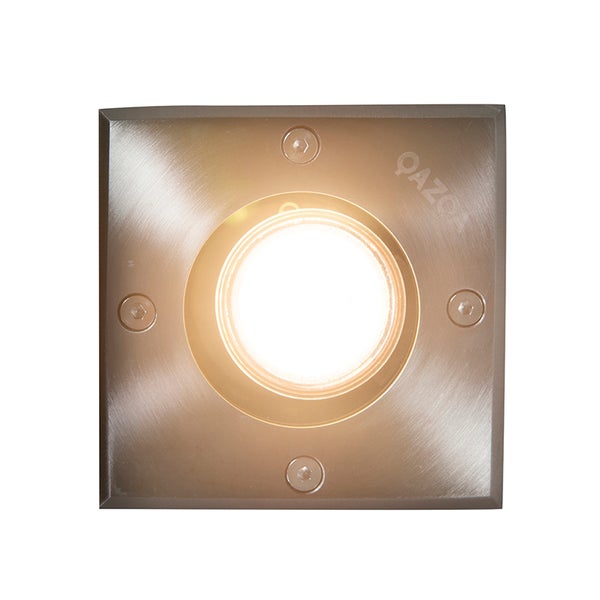 Quadratischer Bodeneinbaustrahler aus Edelstahl mit rundem Leuchtmittel und QAZQA Logo.
