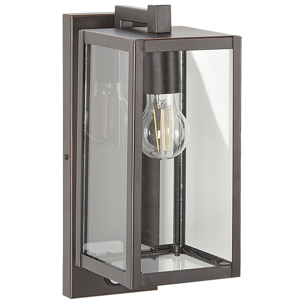 Dekorativer Teppich in einem Schlafzimmer neben einem Nachttisch.