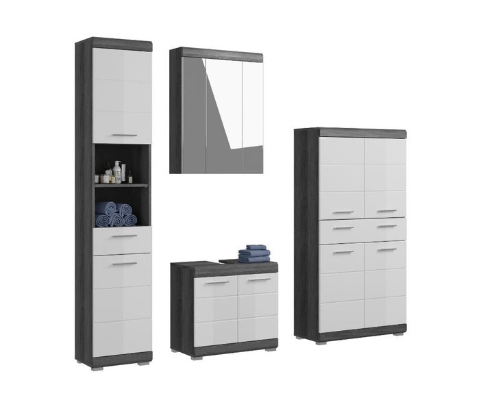 Badezimmer-Möbelset bestehend aus Hochschrank, Spiegelschrank, Unterschrank und Kommode in Holzoptik dunkel mit weißen Fronten.