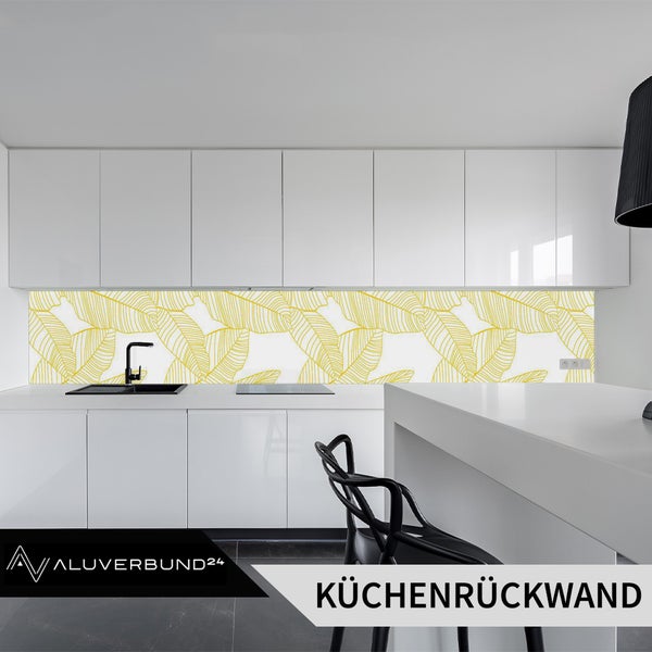 Moderne Küche mit Aluverbund24 Küchenrückwand mit Blattmuster in einer hellen und minimalistischen Küchenzeile.