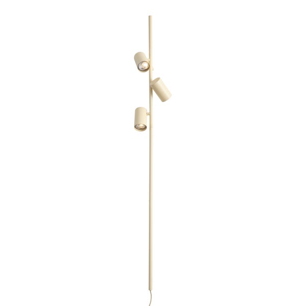 Moderne Stehlampe mit drei zylindrischen Strahlern und einem schlanken Standrohr