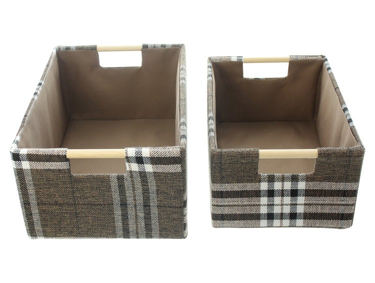 Zwei Aufbewahrungsboxen mit Holzgriffen und kariertem Muster