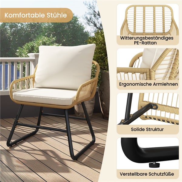 Komfortabler Stuhl aus wetterbeständigem Polyethylen Rattan mit ergonomischen Armlehnen und verstellbaren Füßen.