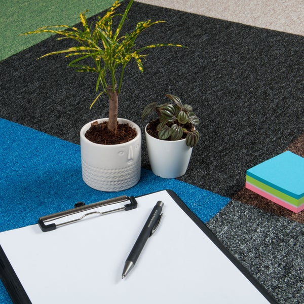 Selbstliegende Teppichfliesen robust 50 x 50 cm Gewerbe Teppichfliesen blau ideal für Büro Einfache Verlegung