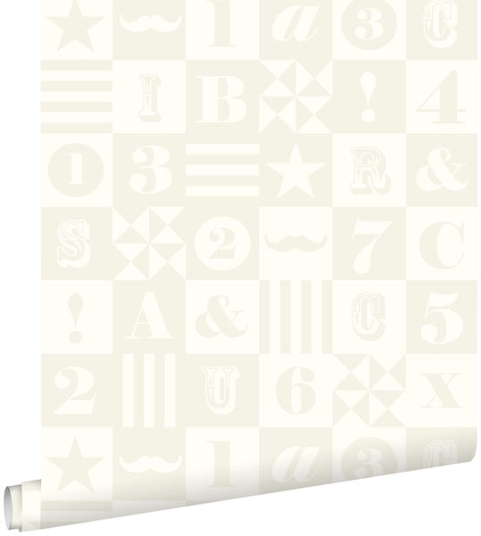 Tapetenrolle mit Muster aus Buchstaben, Zahlen und Symbolen