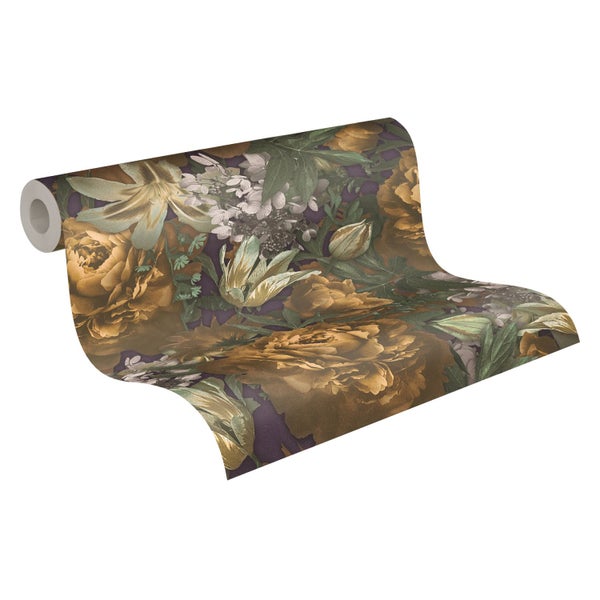 Industriehalle mit einer Palette auf einer Gummimatte und Karat Commercial Logo.