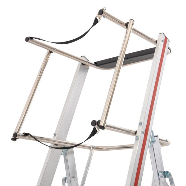 Detailansicht einer Aluminium-Arbeitsbühne mit Tragegurten