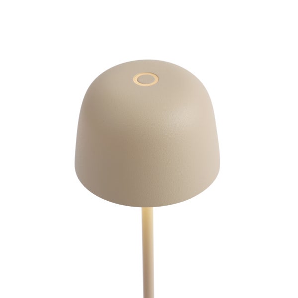 LED-Tischleuchte in Sandfarben mit pilzförmigem Schirm und Touch-Dimmer auf der Oberseite.