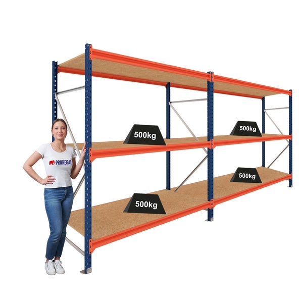 Proregal Weitspannregal mit einer Traglast von 500 Kilogramm pro Boden, blau-orangefarbener Metallrahmen mit Holzböden.