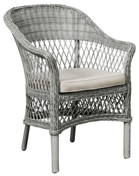 Metallregal mit sechs Regalböden und einer Person zur Größenorientierung