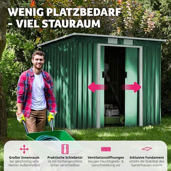 Metall-Gerätehaus mit Schiebetüren, Belüftungsöffnungen und Fundament in einer organisierten Gartenszene mit einer Schubkarre und Gartengeräten.