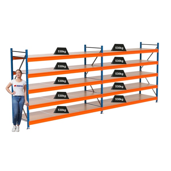 Lagerregal mit mehreren Ebenen und einer Traglast von 530 kg pro Ebene.