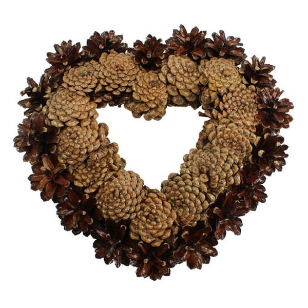 Herzförmiger Tannenzapfenkranz für dekorative Zwecke