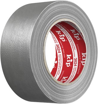 Eine Rolle silbernes Kip Gewebeband 3824 für verschiedene Befestigungsarbeiten.