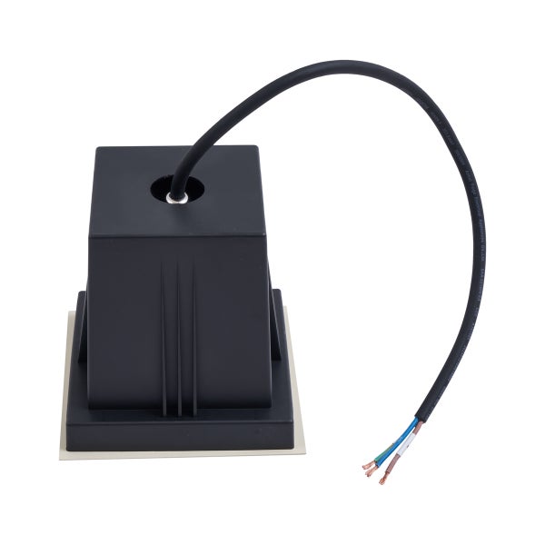 Rückseite einer quadratischen Einbauleuchte mit schwarzem Kunststoffgehäuse und Anschlusskabel.