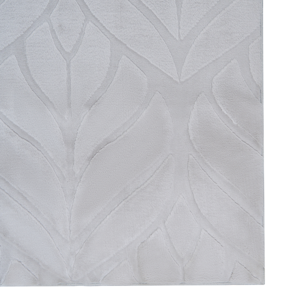 Teppich mit Blattmuster und Hoch-Tief-Struktur aus weichem Material.