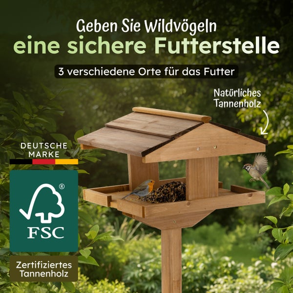 Vogelhaus aus Tannenholz mit Standfuß und Vögeln, FSC zertifiziert, für eine sichere Futterstelle für Wildvögel im Garten.