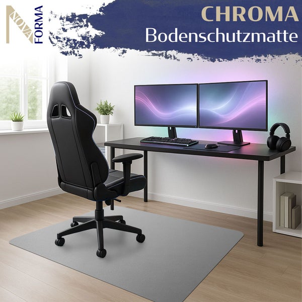 Szene mit Chroma Bodenschutzmatte unter einem Schreibtisch mit Computern und einem Bürostuhl.