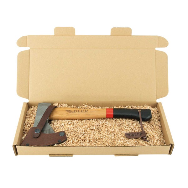 ADLER Spaltaxt mit Holzstiel und Lederschneidenschutz im Geschenkkarton mit Holzwolle