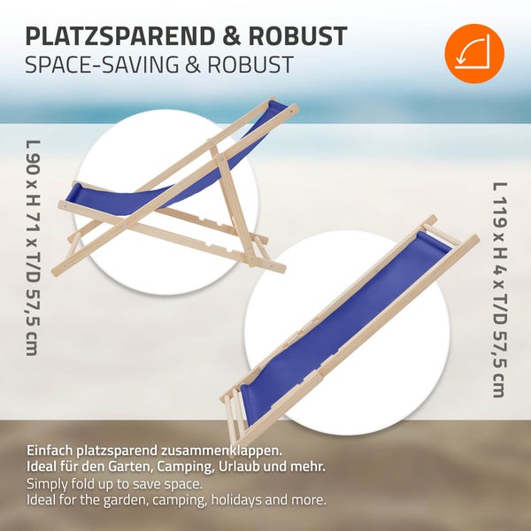 Zusammenklappbarer Liegestuhl aus Holz mit blauem Stoff, platzsparend, Maße aufgestellt 90 mal 71 mal 57,5 Zentimeter.