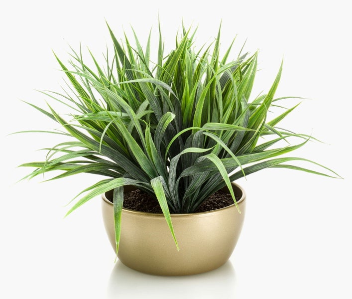 Künstlicher Eukalyptuszweig mit grünen Blättern und Knospen an braunen Stielen.