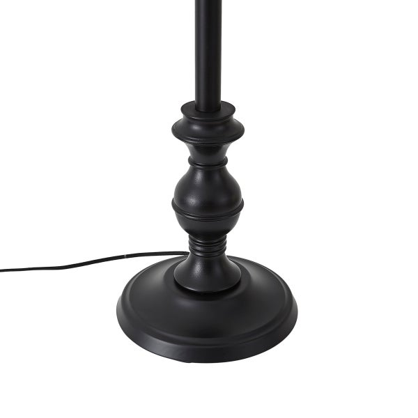 Detailansicht des Fußes einer Stehlampe