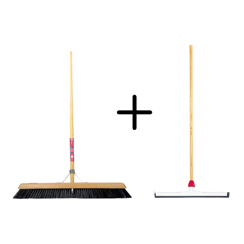 Kehrbesen und Wasserschieber mit Holzstiel