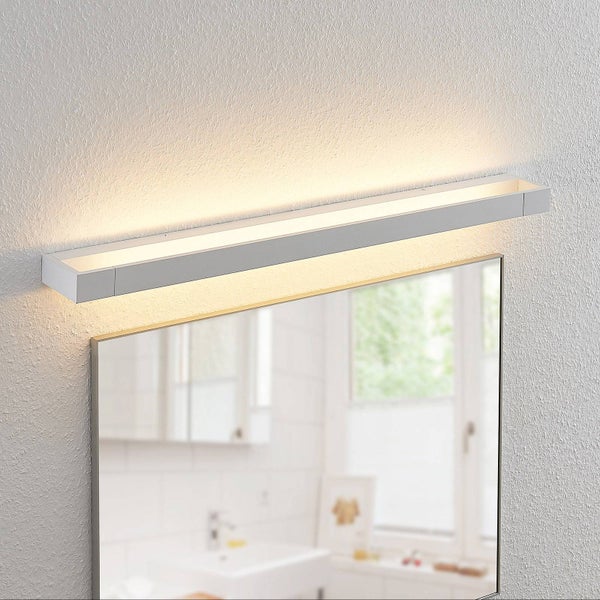 Moderne LED-Bad-Spiegelleuchte im rechteckigen Design, warmweißes Licht strahlt nach oben und unten.