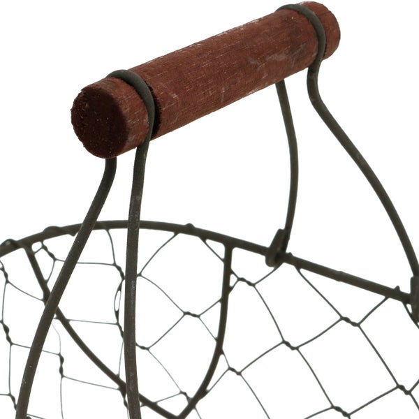 Drahtkorb mit Holzgriff