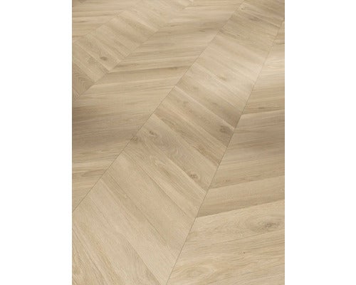 Verlegung von Laminatboden im Fischgrätmuster