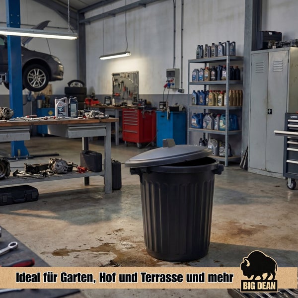 Runder Kunststoffmülleimer mit Deckel in einer Kfz Werkstatt aufgestellt.