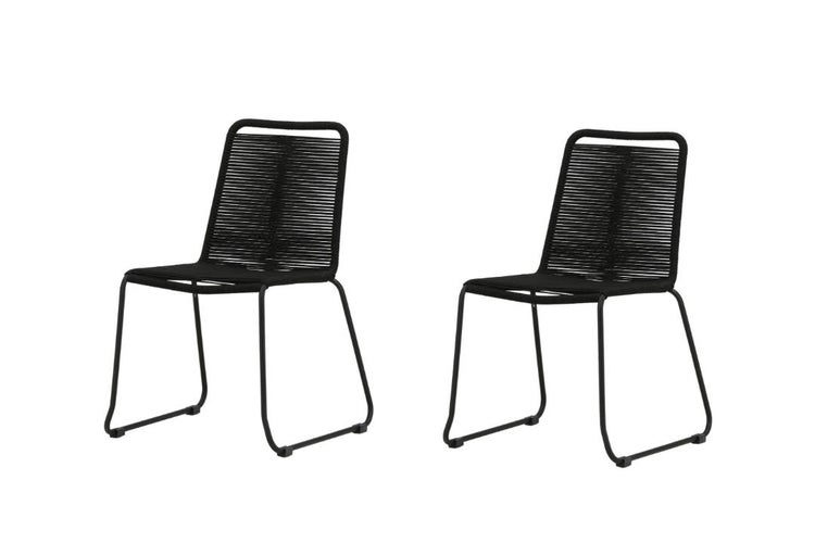 Zwei Gartenstühle aus Metall mit Seilbespannung an Sitz und Rückenlehne in Schwarz.
