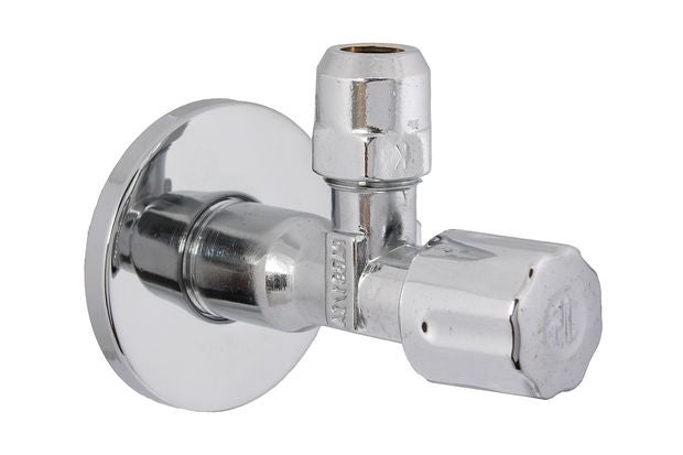 Eckventil aus verchromtem Metall mit Wandrosette und Handgriff.