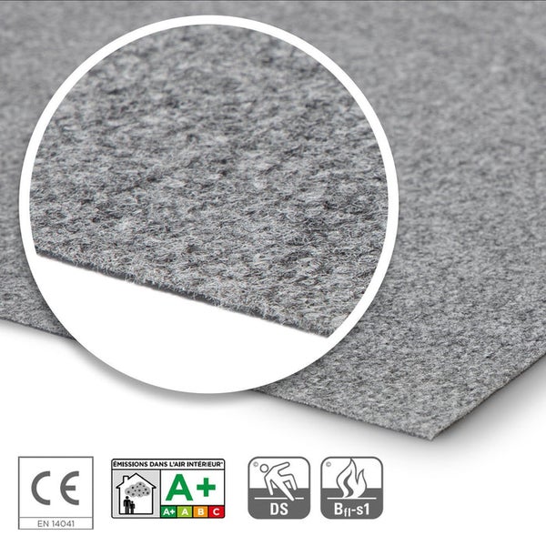 Grauer Nadelfilzboden mit CE-Kennzeichnung, A+-Emissionsklasse, DS-Rutschfestigkeit und Bfl-s1-Brandschutzklasse
